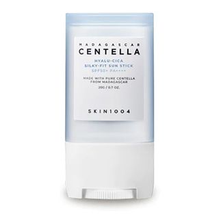 SKIN 1004. Madagascar Centella Hyalu-Cica Silky-fit Sun Stick 20g