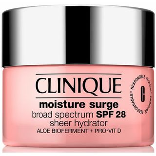 Clinique Moisture Surge SPF 28 Sheer Hydrator