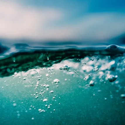 Can hyaluronic acid cause skin redness and inflammation?