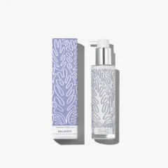 Naked & Thriving - Balance Gentle Hydrating Cleanser: Cleanse in gentle comfort