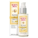 Burt's Bees - Skin Nourishment Day Lotion with for Normal to Combination Skin SPF 15