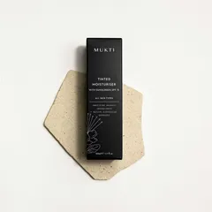 Mukti - Tinted Moisturiser With Sunscreen